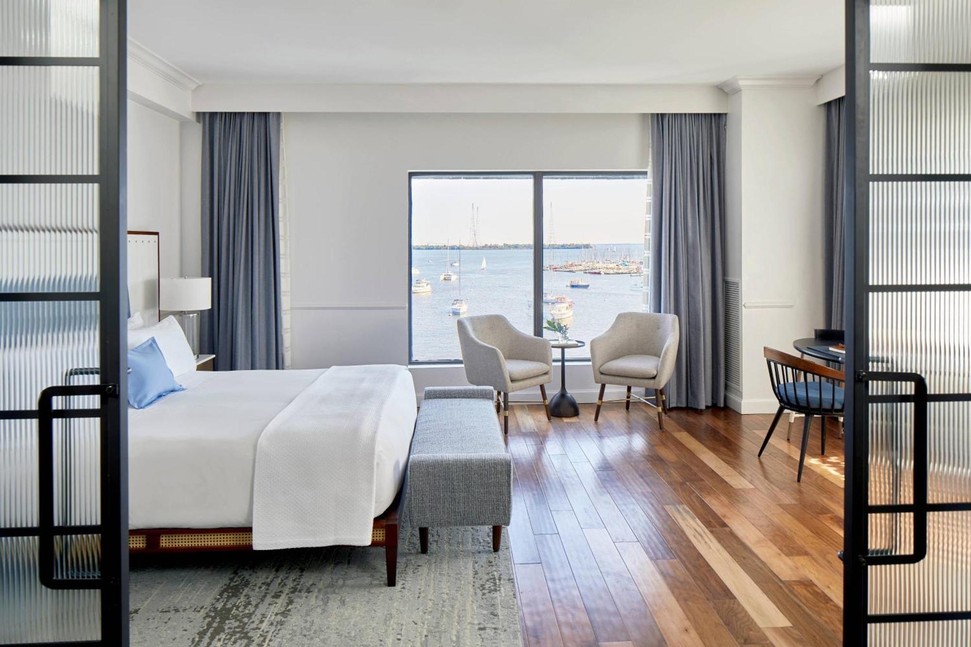 Waterfront Hotel, Autograph Collection 4*